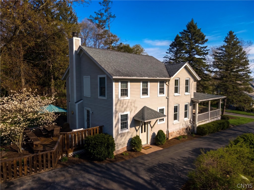 16 W Elizabeth Street