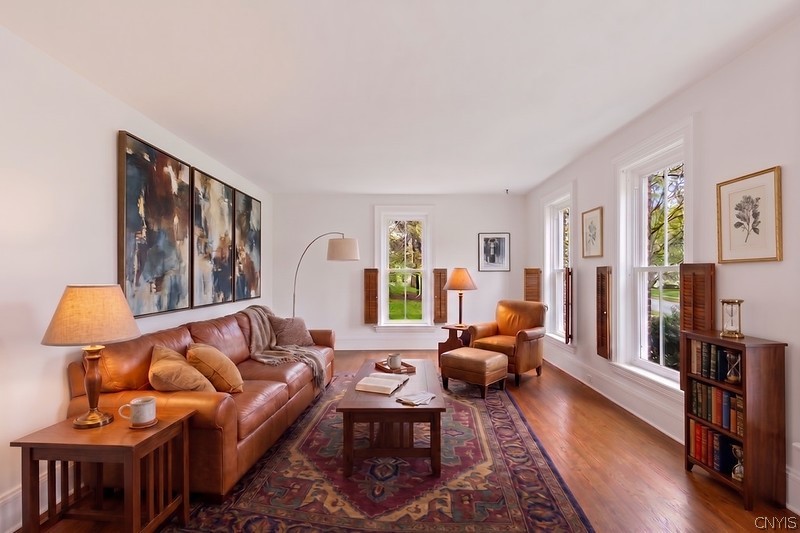 16 W Elizabeth Street