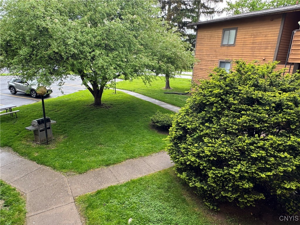 576 Village Boulevard N