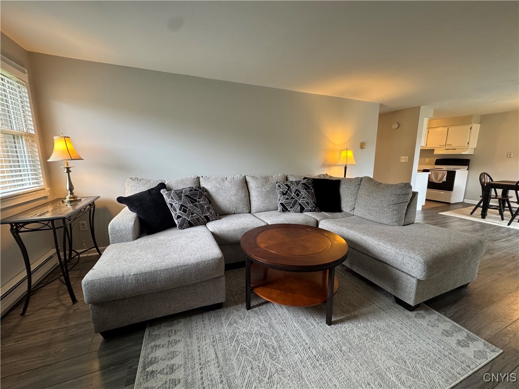 576 Village Boulevard N