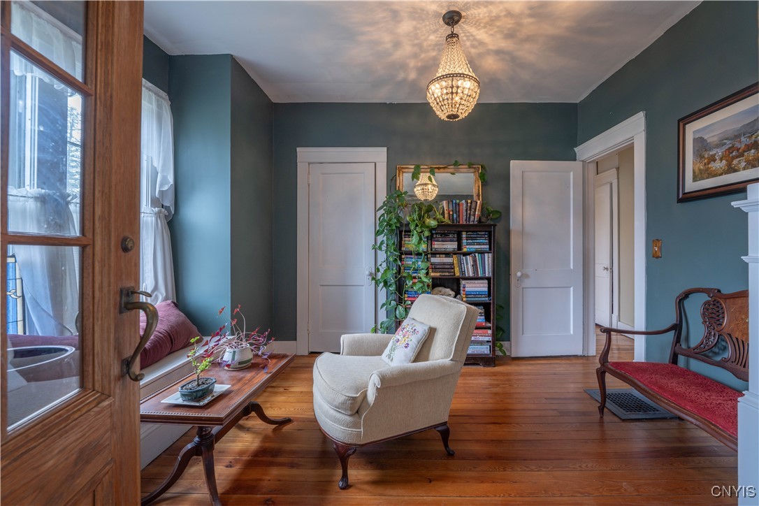 19 W Spofford Avenue