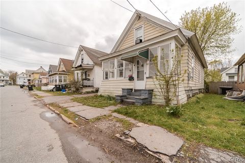 Homes For Sale - 113 Lawrence Street<br/> Syracuse, NY 13208