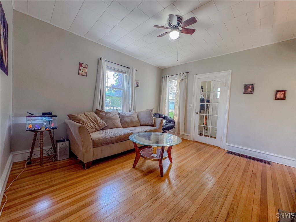 238 State Street, Auburn, New York image 9