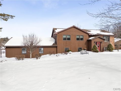 Homes For Sale - 29 Meadowbrook Lane<br/> Hastings, NY 13036