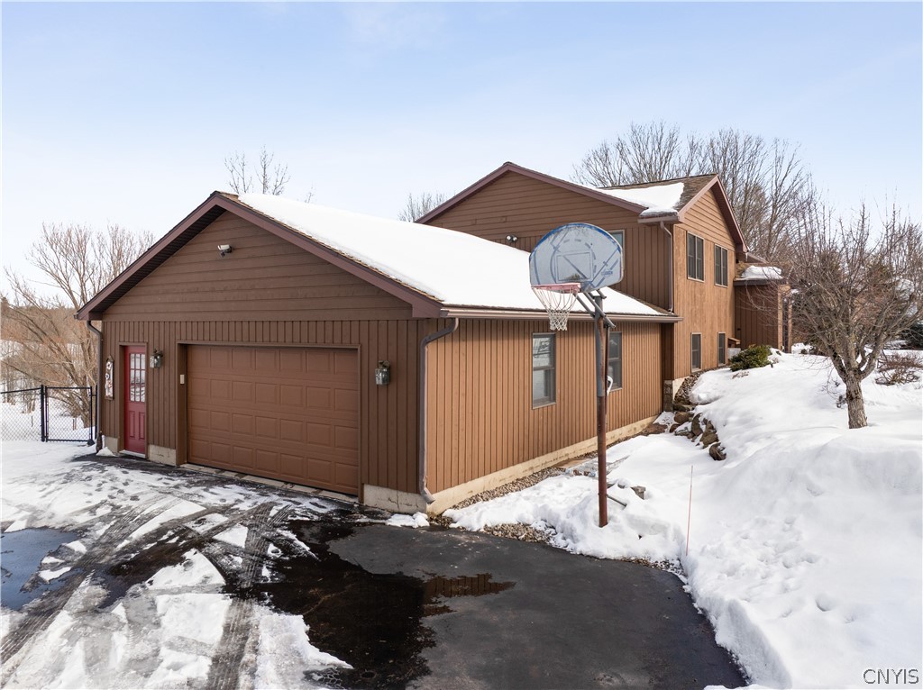 29 Meadowbrook Lane