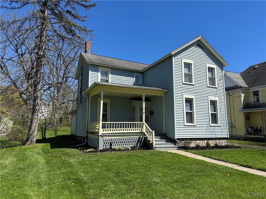 Photo of 28 Mattie Street, Auburn, NY 13021 (MLS # S1677978)