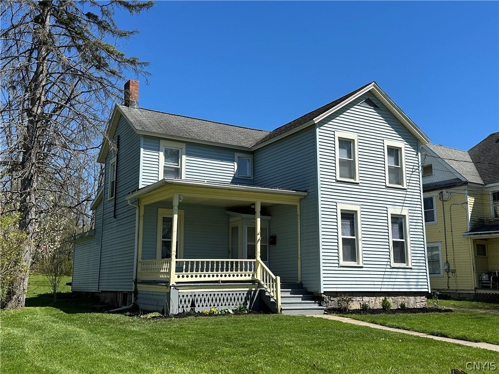 Photo of 28 Mattie Street, Auburn, NY 13021 (MLS # S1677978)