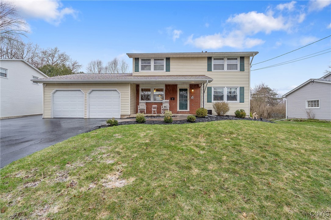 219 Riverdale Road, Clay, New York image 1