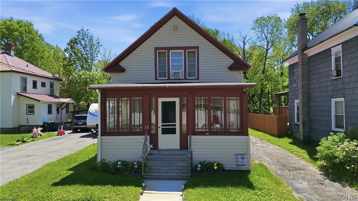 22 E Spofford Avenue