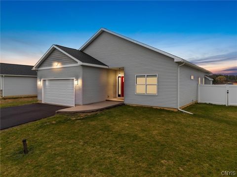 241 Bloomfield Baldwinsville NY 13027