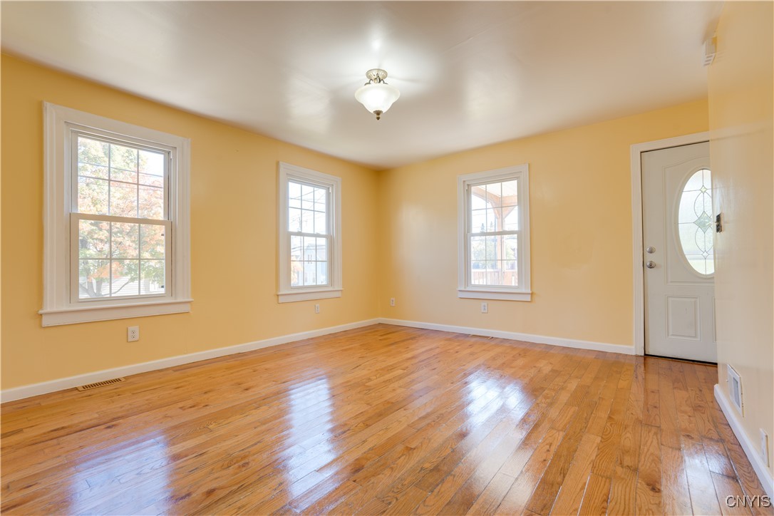 1200 Noyes Street, Utica, New York image 4