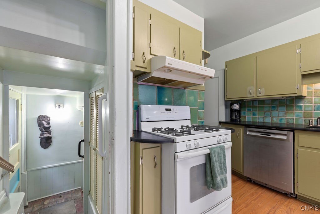 222 Buckingham Avenue, Syracuse, New York image 18