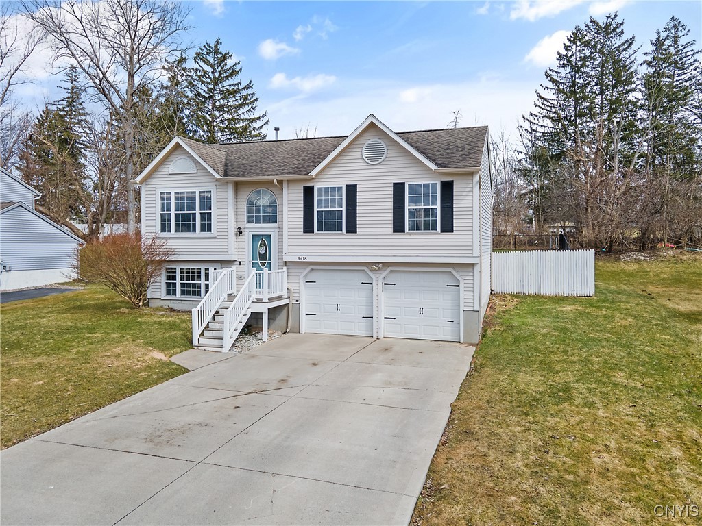 9418 Birch Tree Road, Cicero, New York image 2
