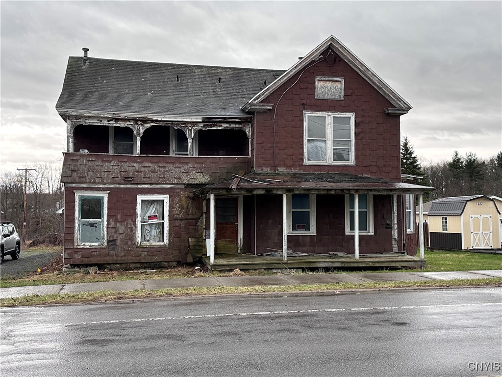 219-221 W Main Street