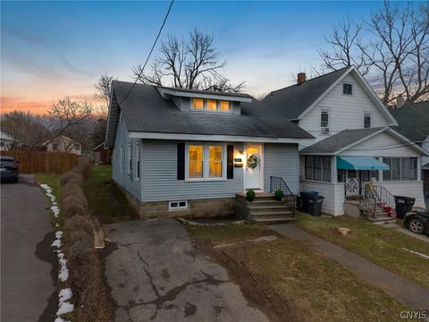 Photo of 127 Schuler Street, Syracuse, NY 13203 (MLS # S1667865)