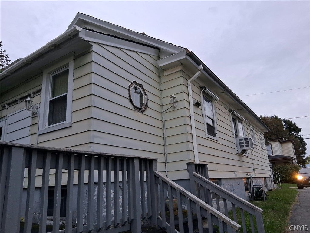 121 Briggs Street