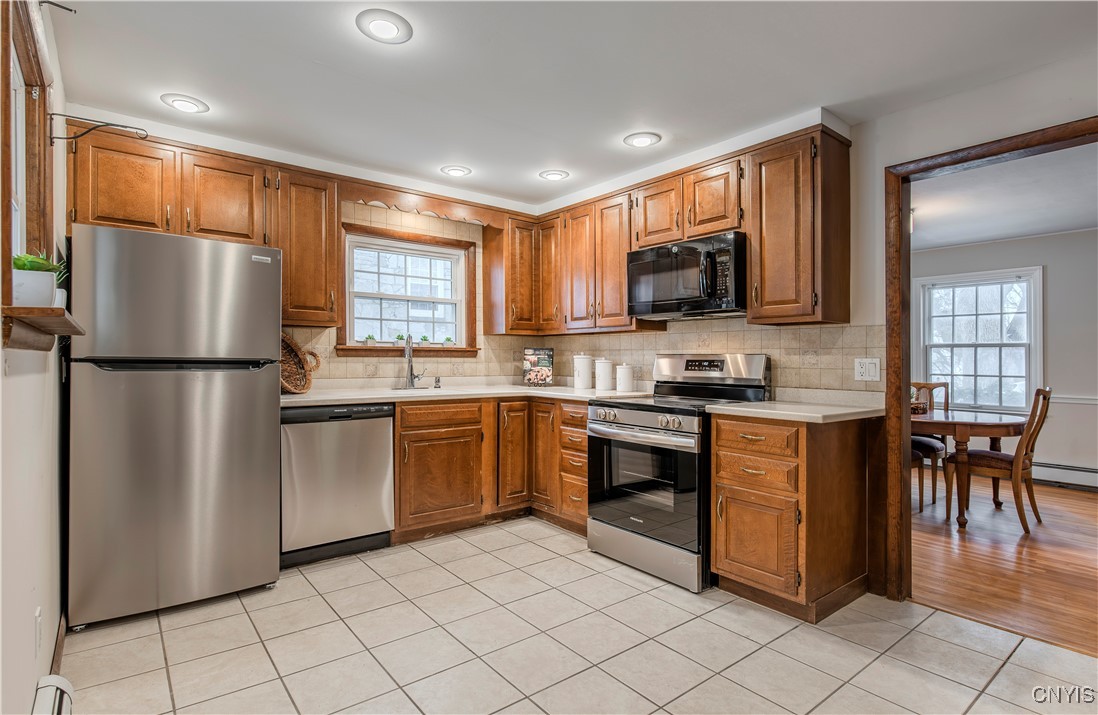 31 Arlington Ter, New Hartford, New York image 17