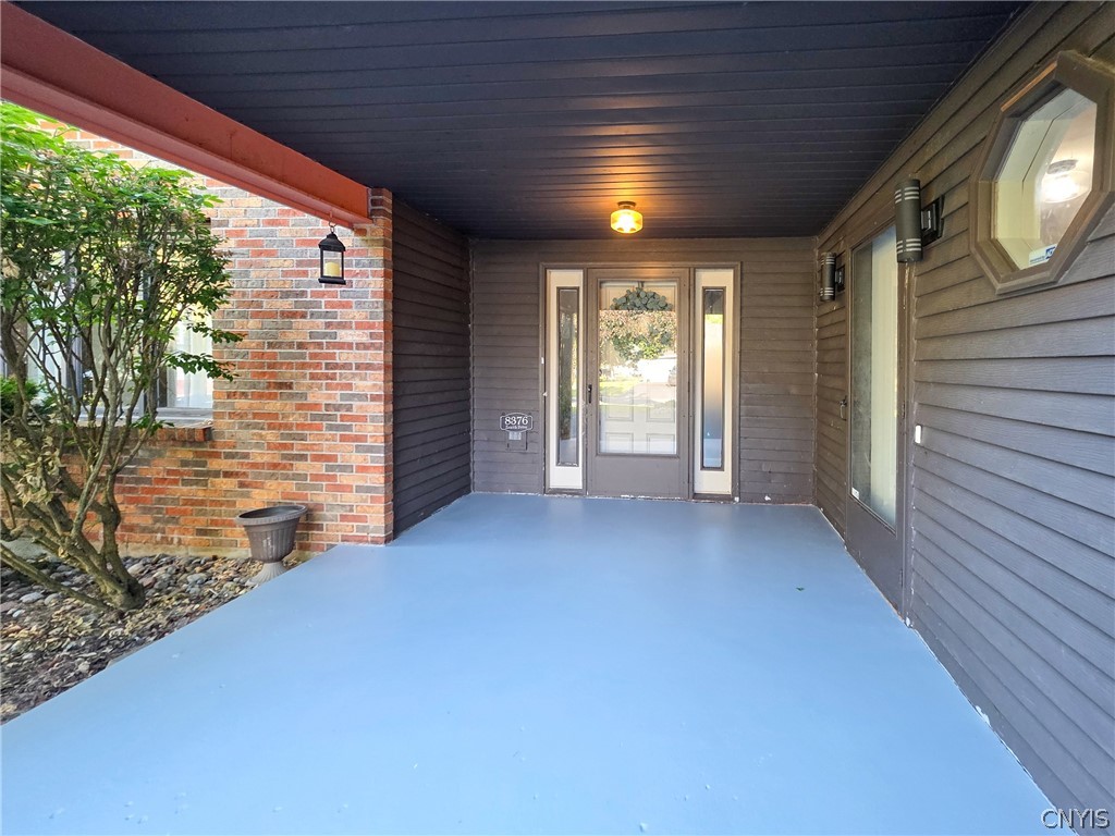 8376 Zenith Drive