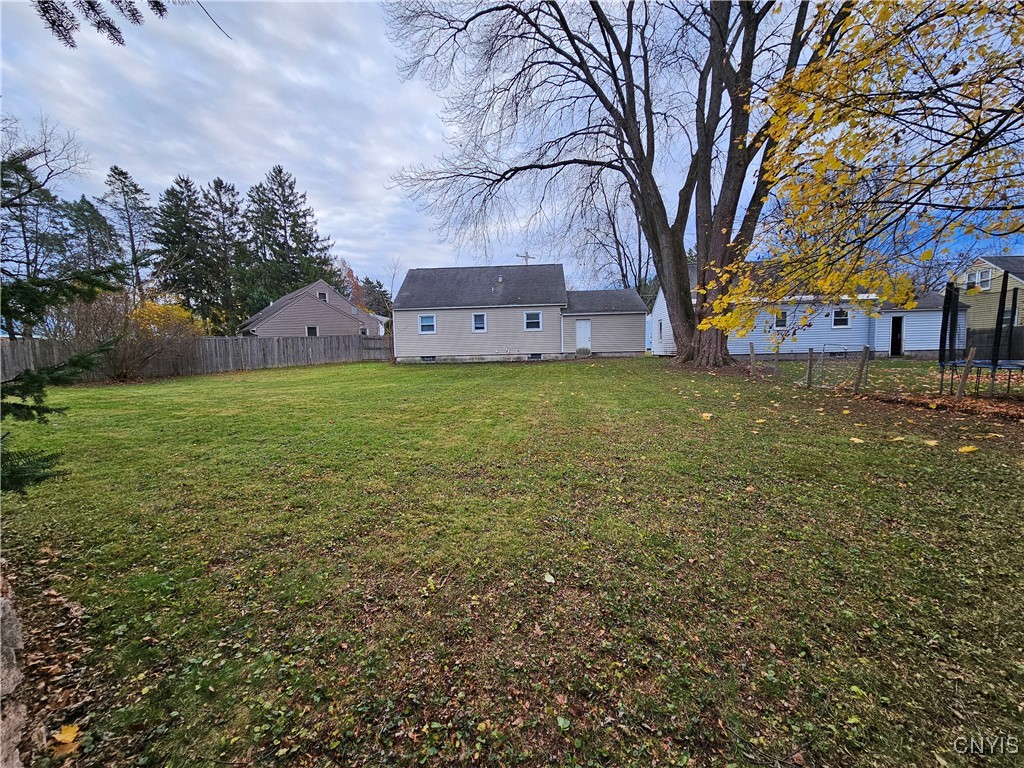 150 Rockland Drive, Clay, New York image 3