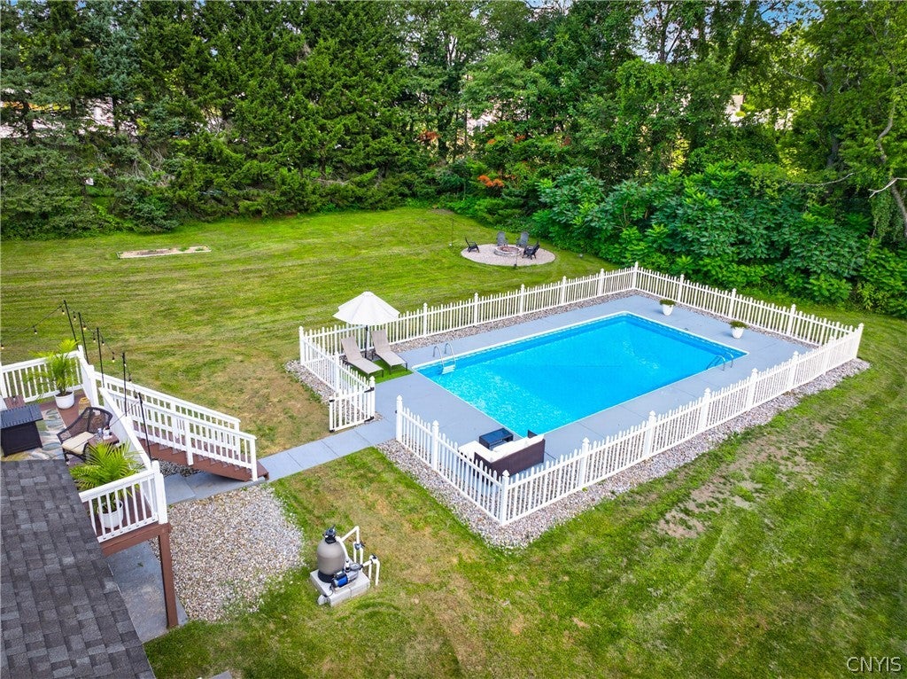 8656 Maple Lane