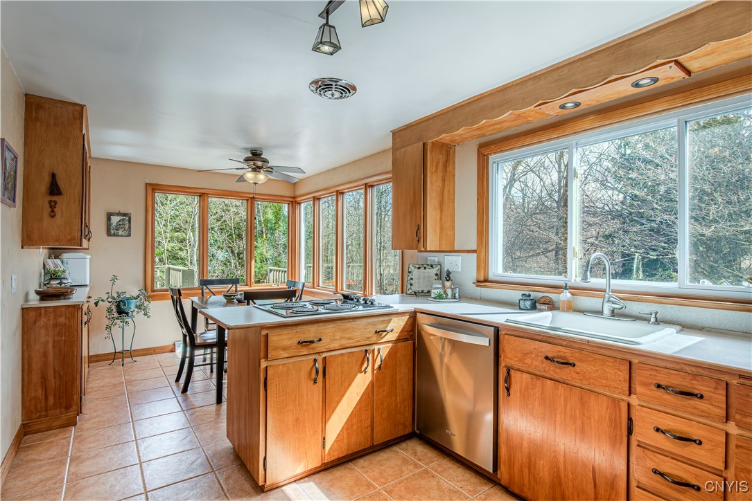 36 South Hills Drive, New Hartford, New York image 23