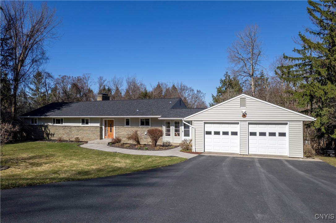 36 South Hills Drive, New Hartford, New York image 4