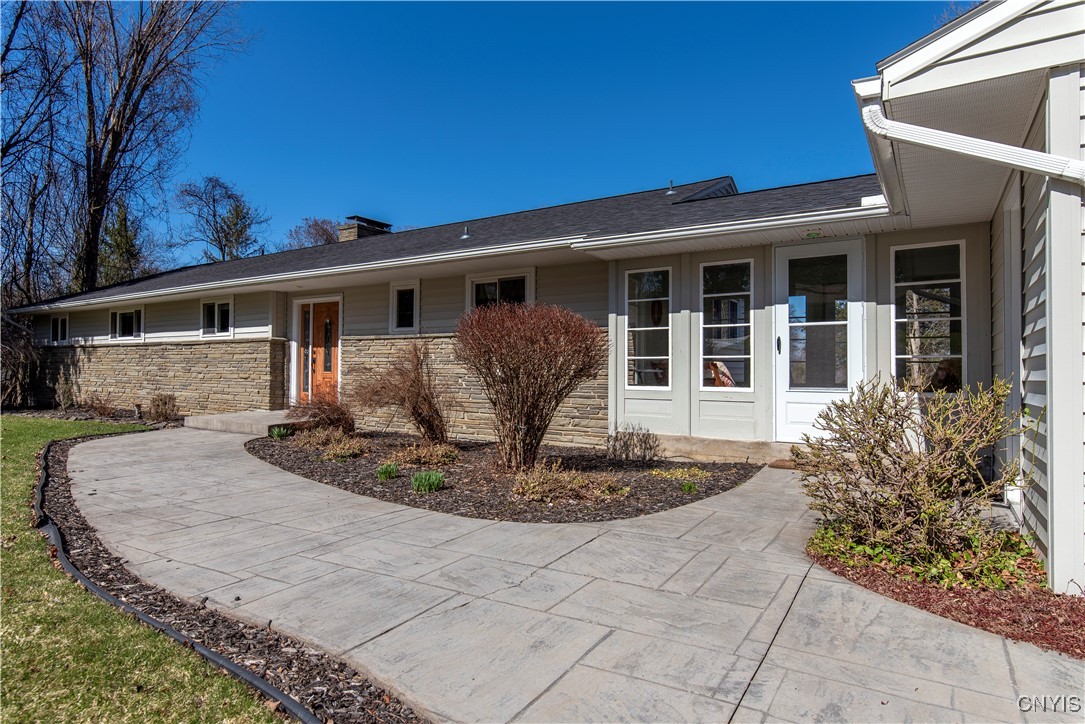 36 South Hills Drive, New Hartford, New York image 3