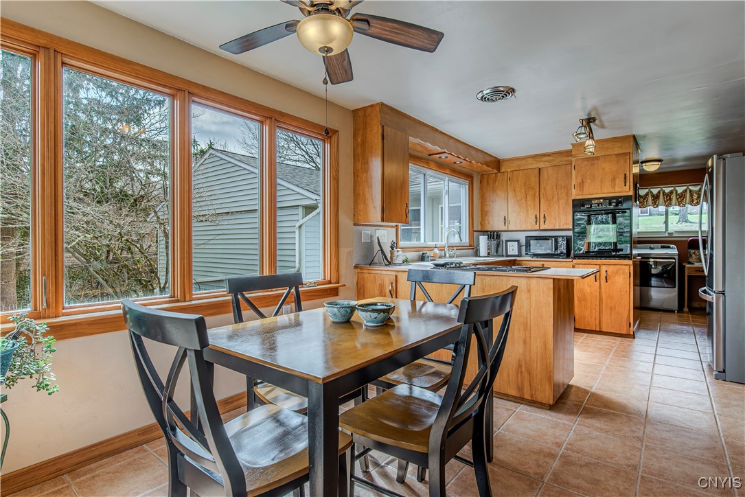 36 South Hills Drive, New Hartford, New York image 26