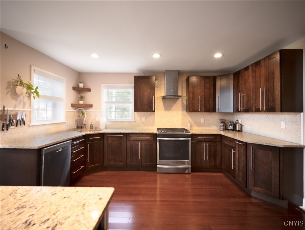 2480 Middle Road