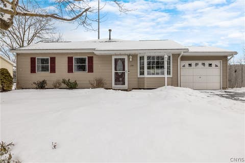 Photo for 114 Laura Ct, Court