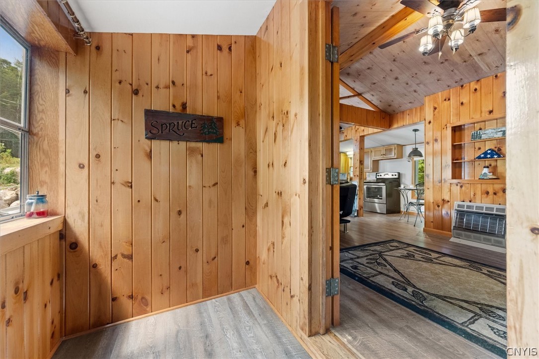 156 Minnow Brook