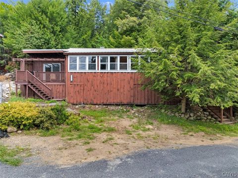Photo of 156 Minnow Brook Ln, Webb, NY 13420 (MLS # S1683452)