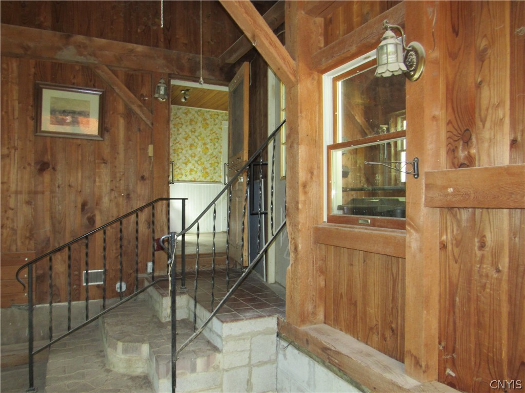 Photo 10 of 46 of 9052 Thomas Road 64ES house