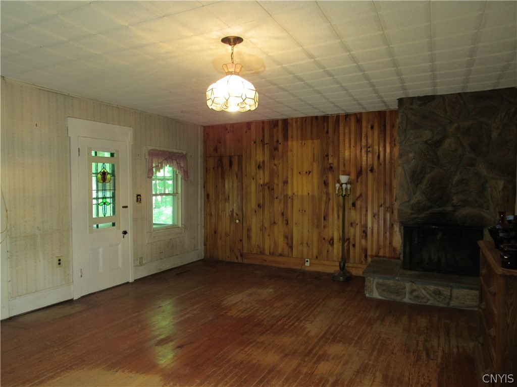 Photo 14 of 46 of 9052 Thomas Road 64ES house