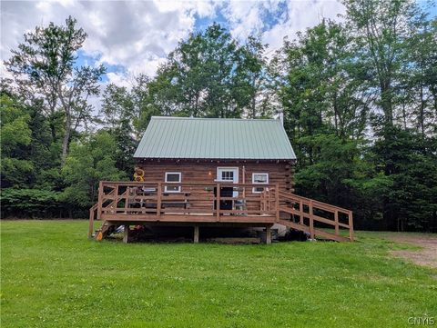 Homes For Sale - 55 Castor Road<br/> Albion, NY 13142