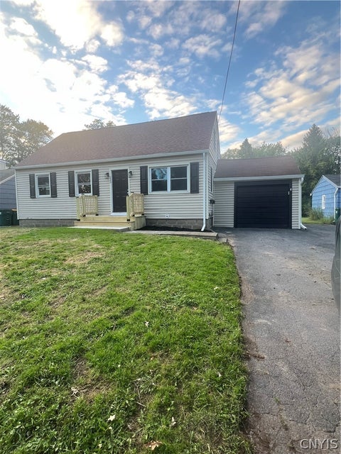 Apartment For Rent - 220 Roxann Avenue<br/> Cicero, NY 13212