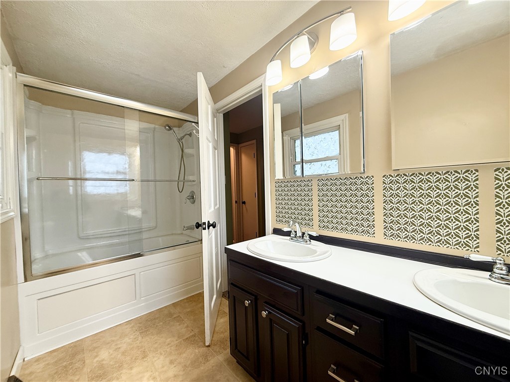 126 Tucker Avenue, Hastings, New York image 18