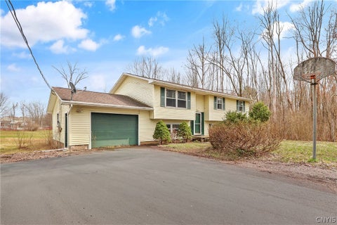 Homes For Sale - 9446 Bear Springs Road<br/> Cicero, NY 13029