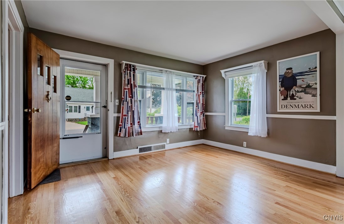 69 Clinton Street, New Hartford, New York image 11