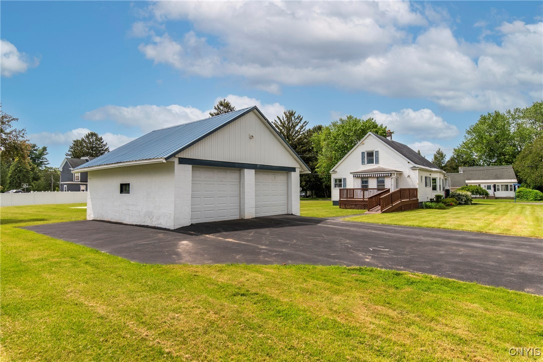 69 Clinton Street, New Hartford, New York image 45