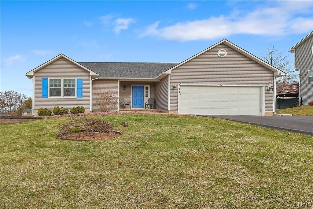 Photo of 14 Laurens Way, Lysander, NY 13027 (MLS # S1667190)