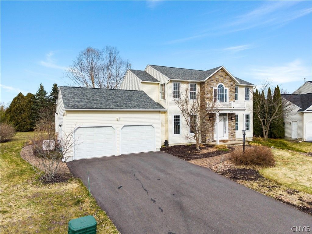 Photo of 8735 Alizarin Avenue, Cicero, NY 13039 (MLS # S1666392)