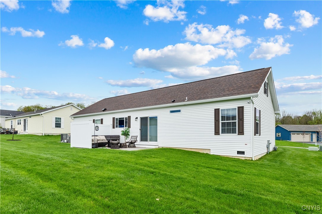 121 Woods Edge Drive, New Hartford, New York image 37