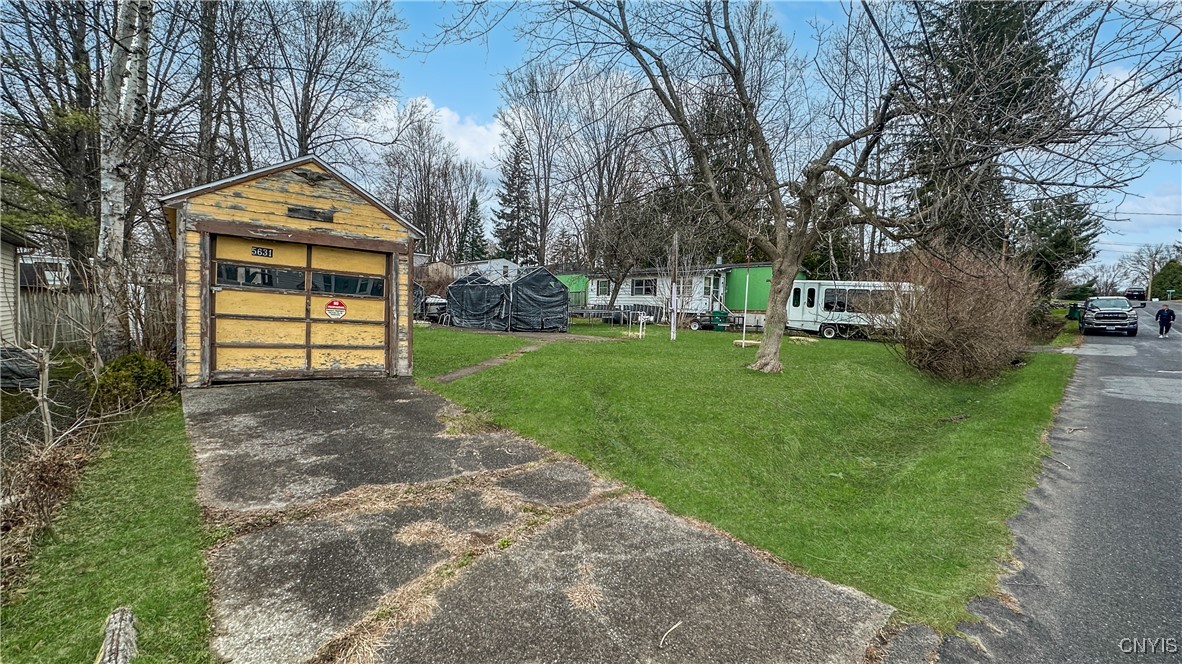 5635 Mapleton Drive, Schuyler, New York image 4