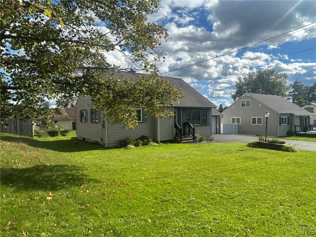 516 Rockhaven Road