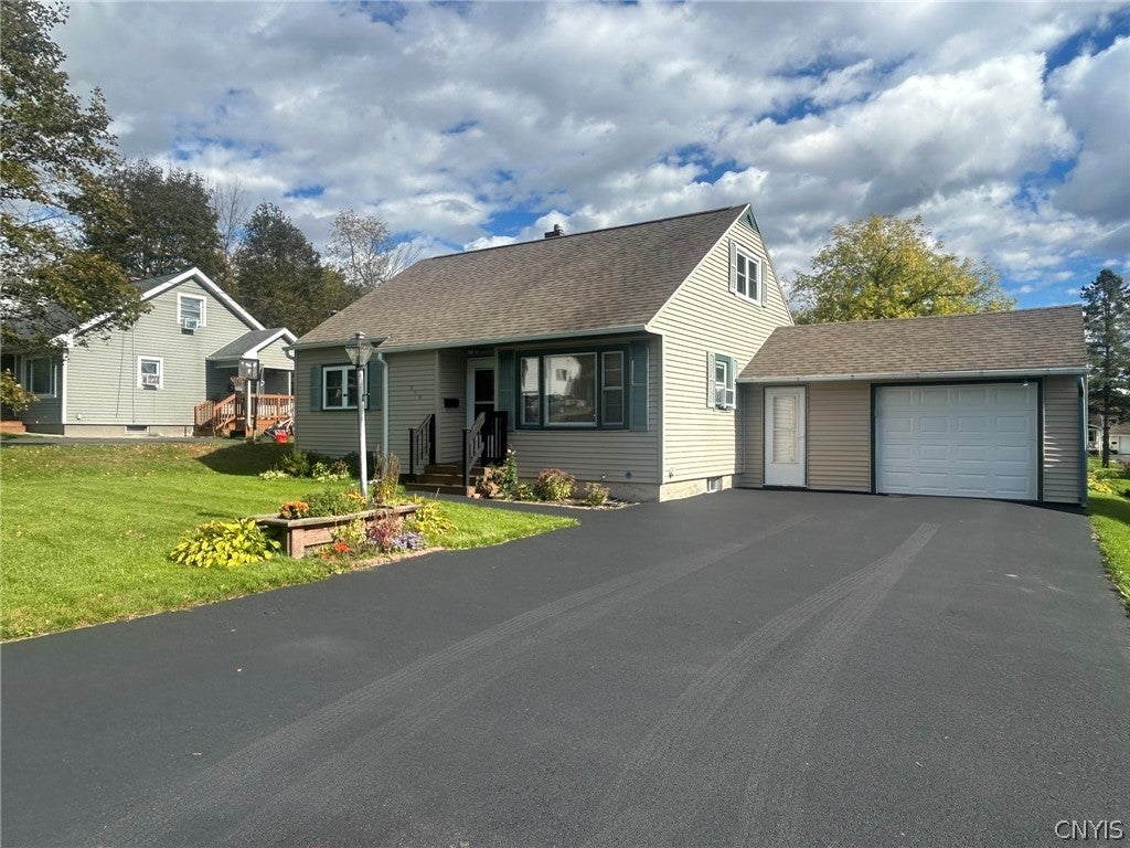 516 Rockhaven Road