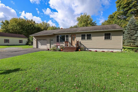 Tiny photo for 7901 Owasco Avenue, Cicero, NY 13039 (MLS # S1720251)