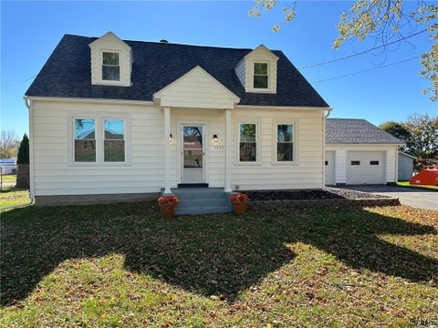 Photo of 9432 Maynard Drive DR, Marcy, NY 13403 (MLS # S1724032)
