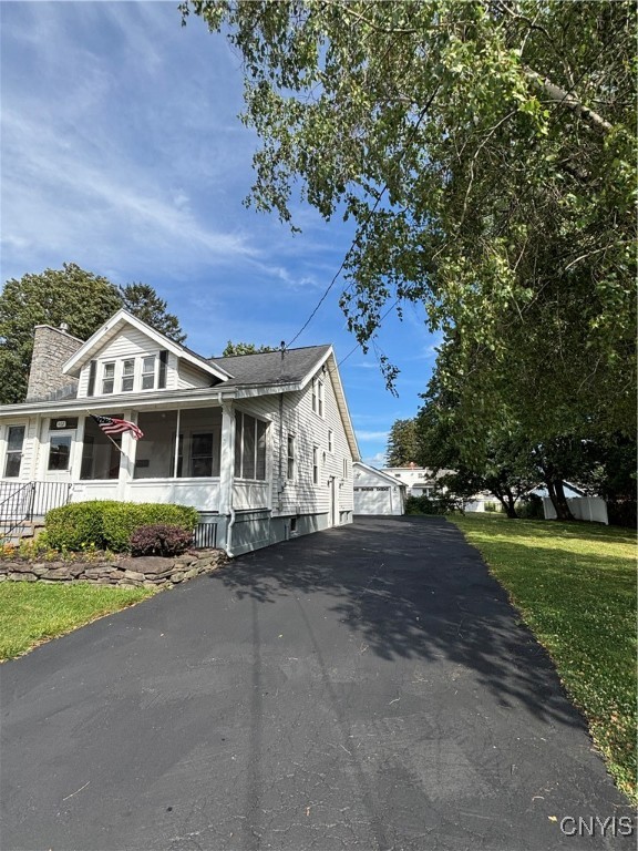 402 Kingston Road