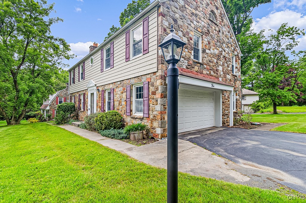 5 Glencrest Blvd Blvd, New Hartford, New York image 1